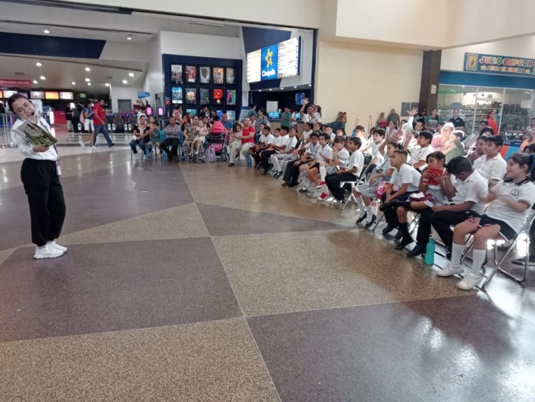 GOBIERNO PROMUEVE LA LECTURA CON CUENTACUENTOS, TEATRO Y LIBROS GRATIS